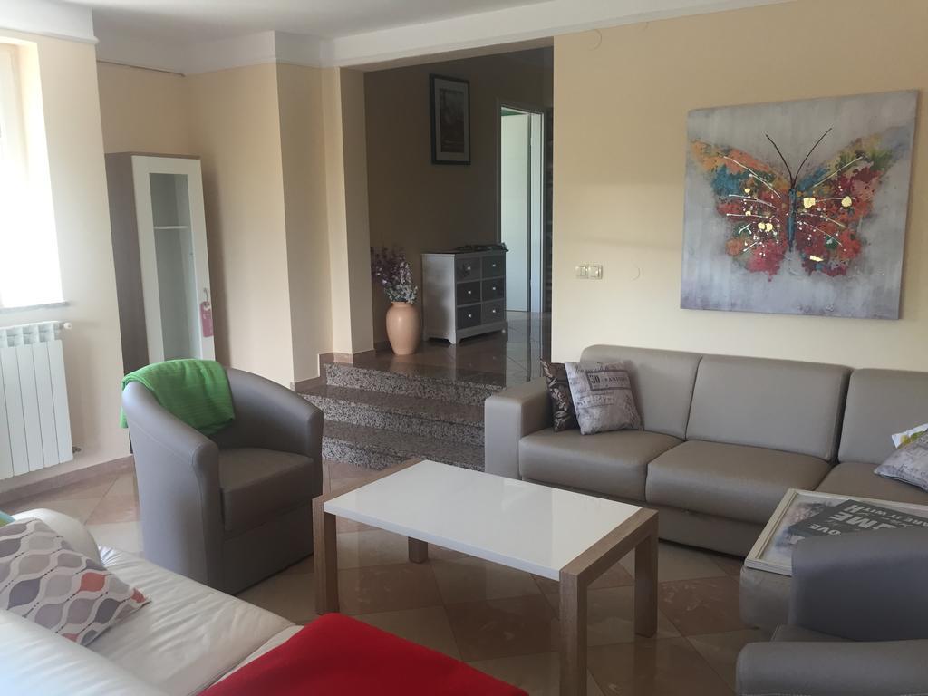 Apartments Melanie أوباتيا المظهر الخارجي الصورة